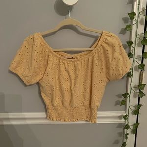 SO- puffy sleeve- yellow cropped top